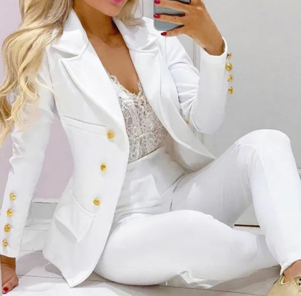 Women’s Two-Piece Blazer Suit Set — Elegant Business & Everyday Wear
