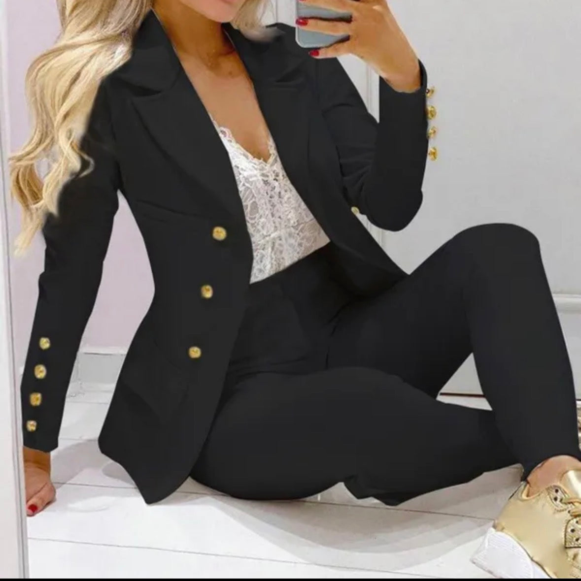 Women’s Two-Piece Blazer Suit Set — Elegant Business & Everyday Wear